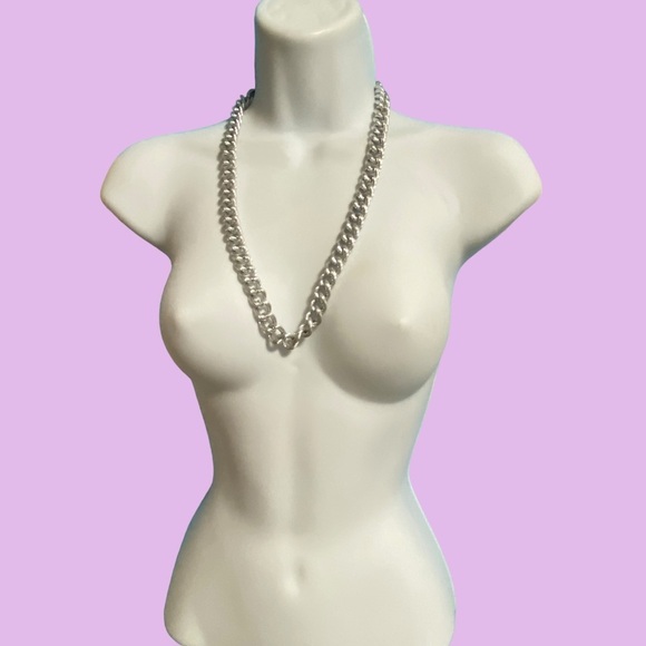 Textured Silver Tone Curb Chain Bulky Vintage Necklace - Picture 1 of 9